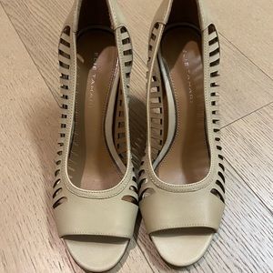 Like new Elie Tahari heeled sandals